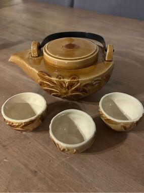 Vintage Bombay Co. Honey Yellow Amber Color Asian Style Tea Set Teapot 3 Teacups